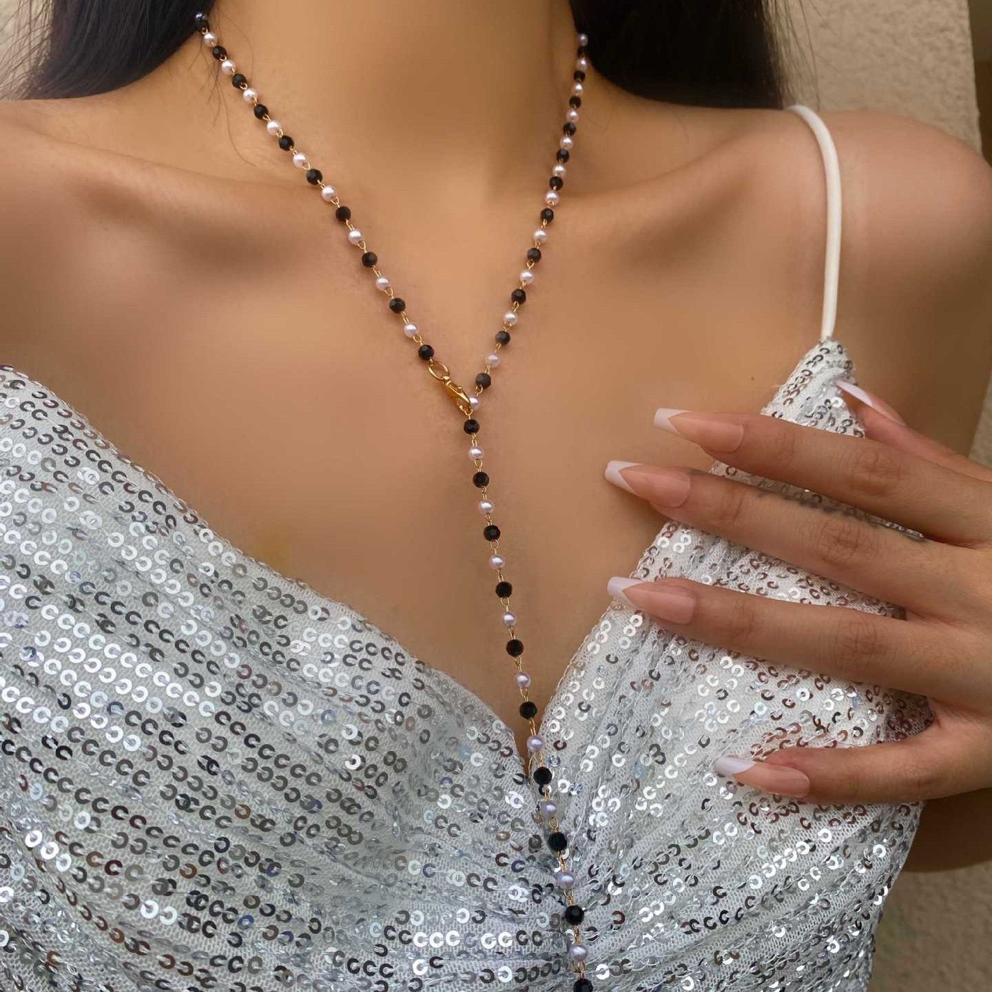 Élodie Lariat Necklace