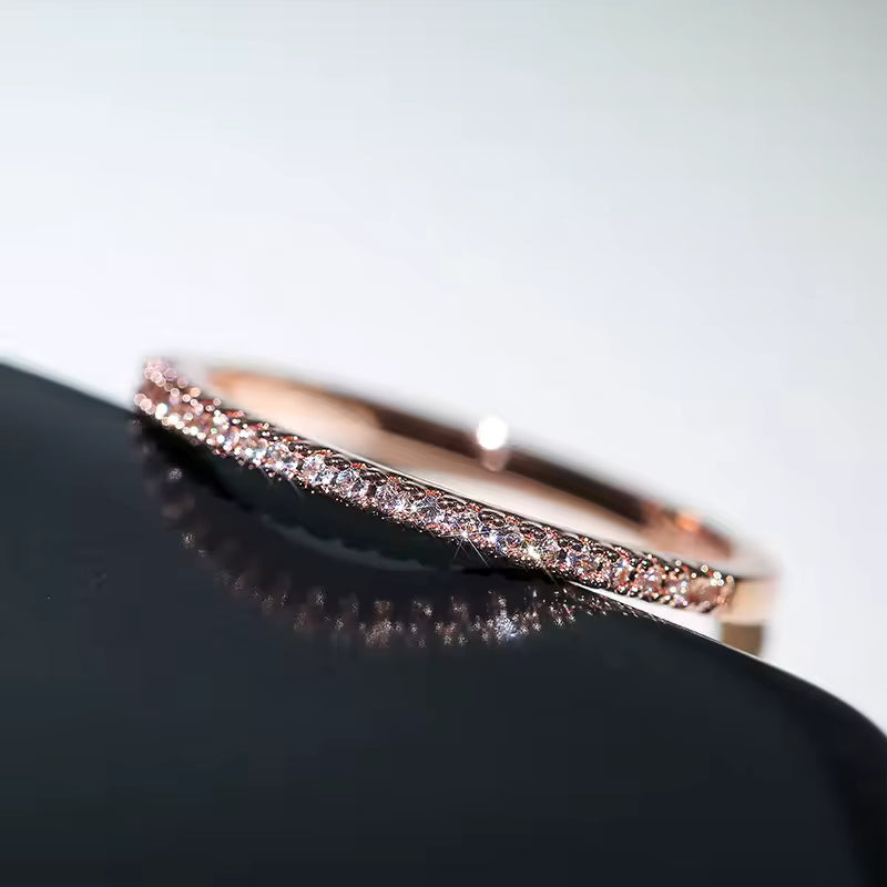 Lumière Minimalist Zircon Ring