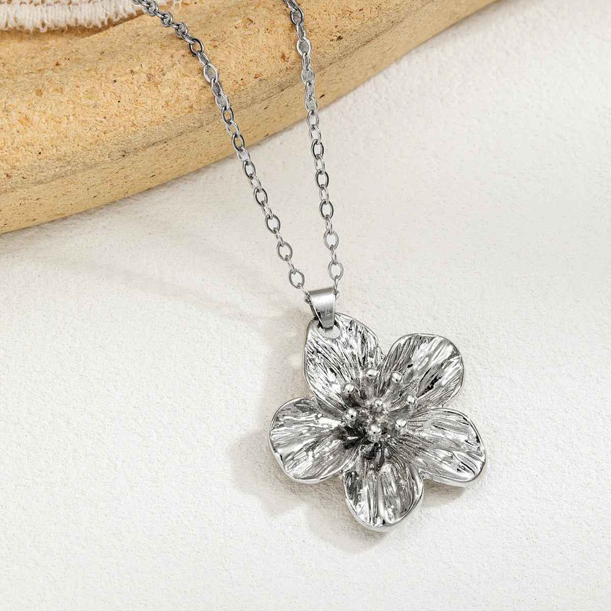 Floréa Bloom Pendant Necklace