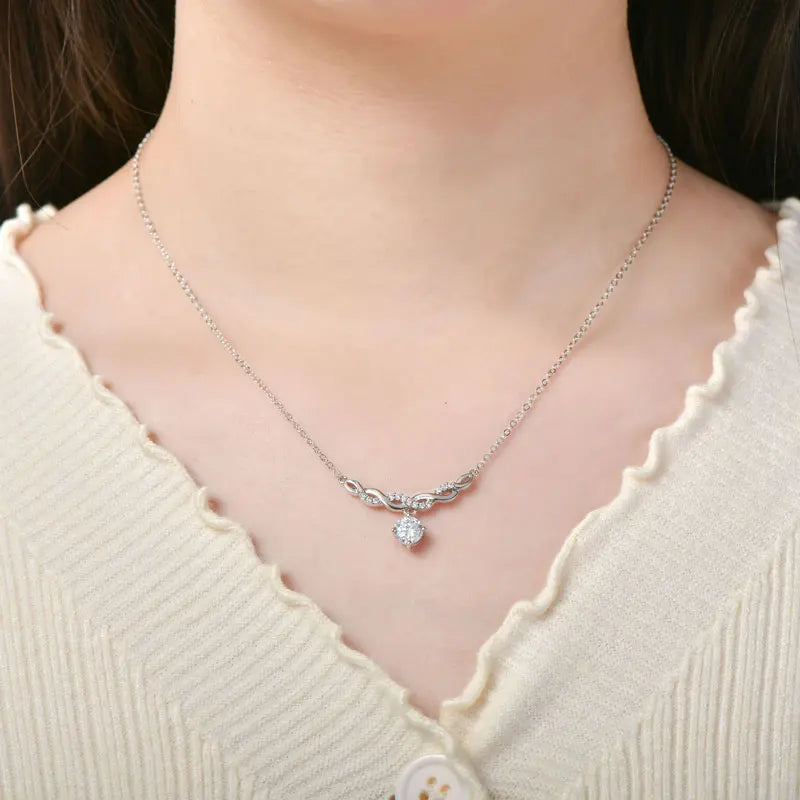 Éclat Solitaire Necklace