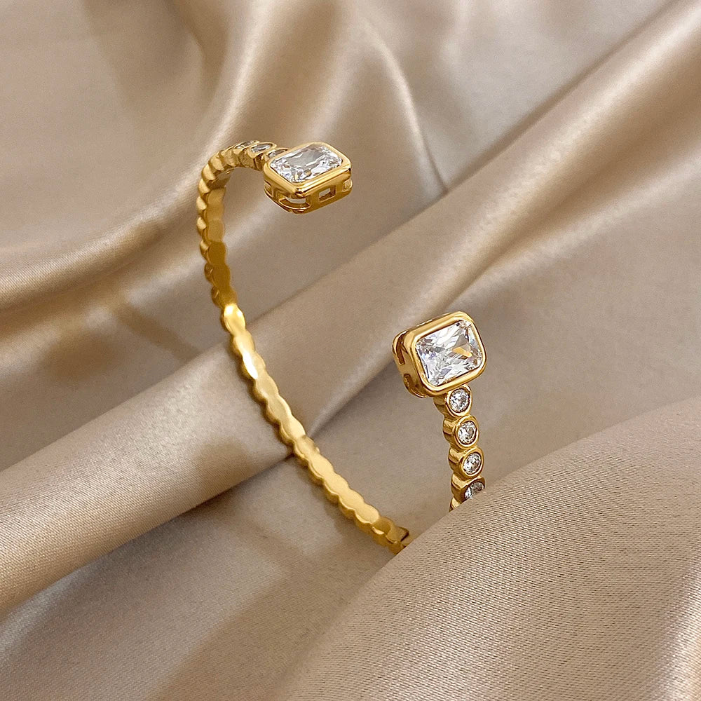 Aveline Bracelet Collection
