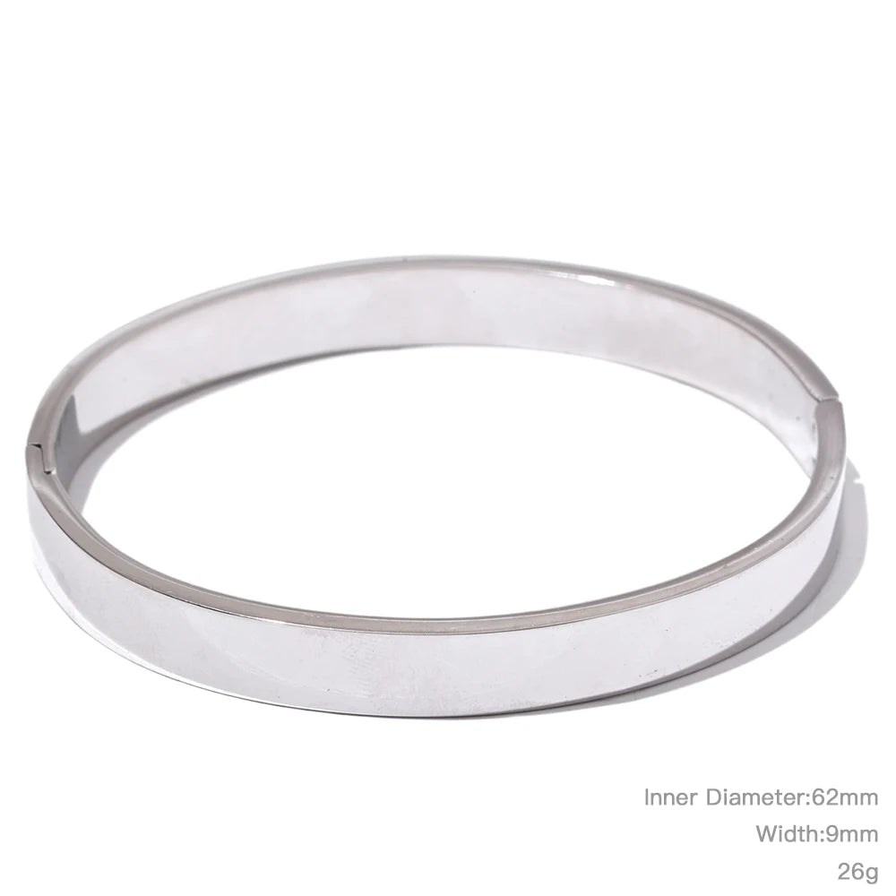 Vivienne Classic Cuff