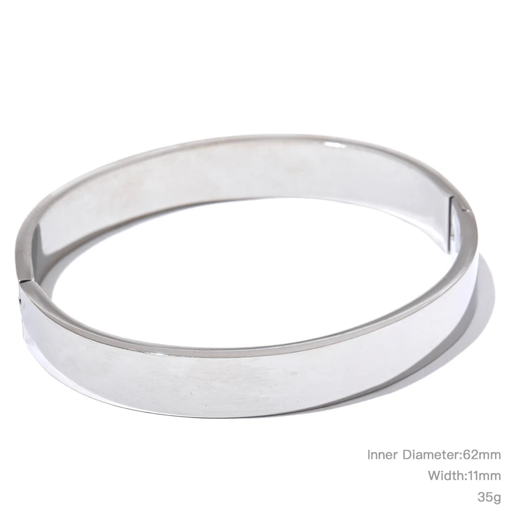 Vivienne Classic Cuff
