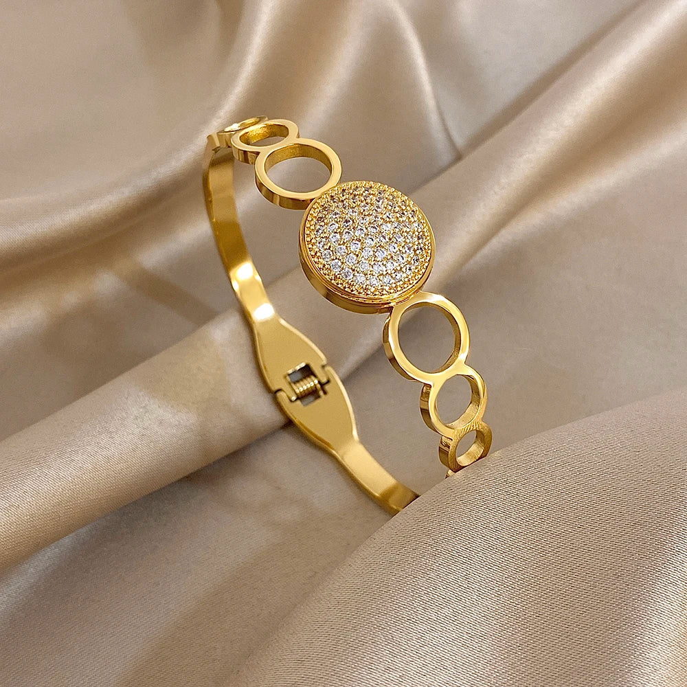 Aveline Bracelet Collection
