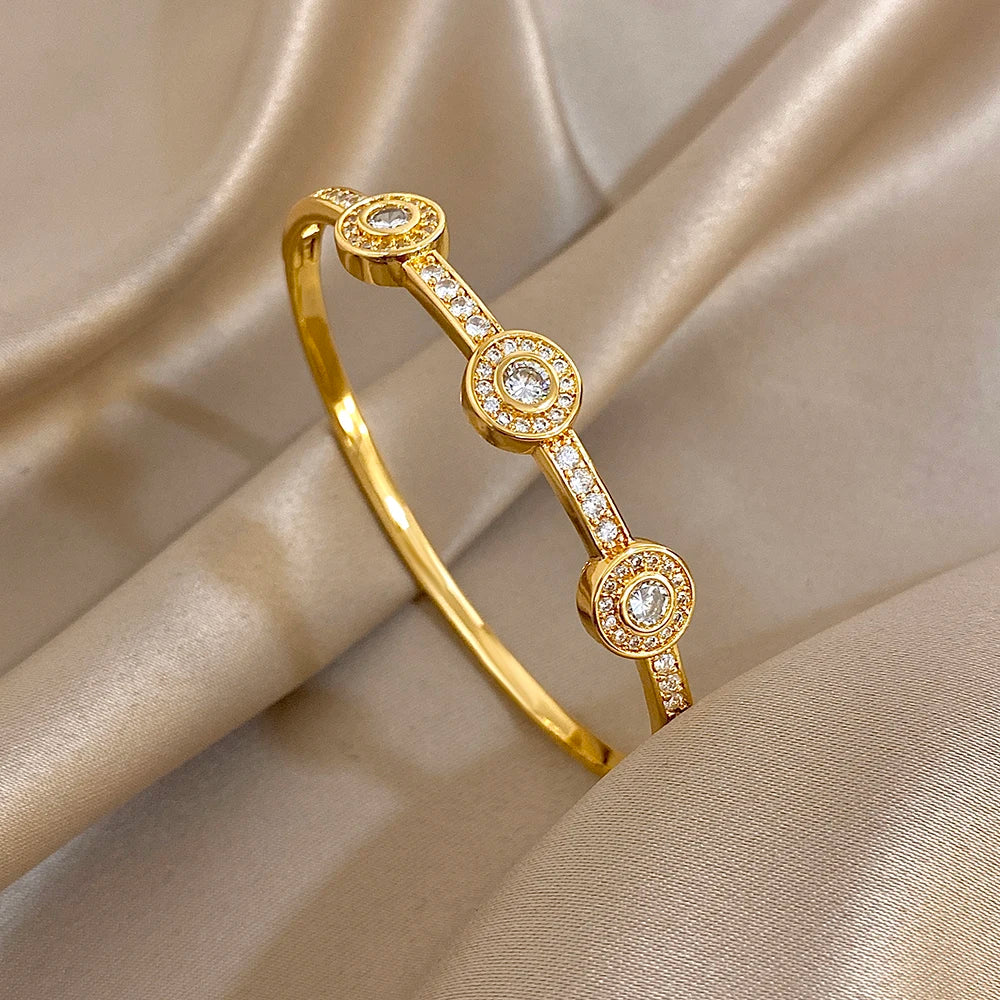 Aveline Bracelet Collection