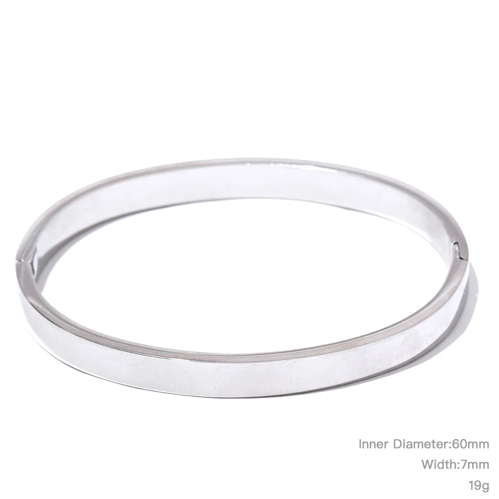 Vivienne Classic Cuff