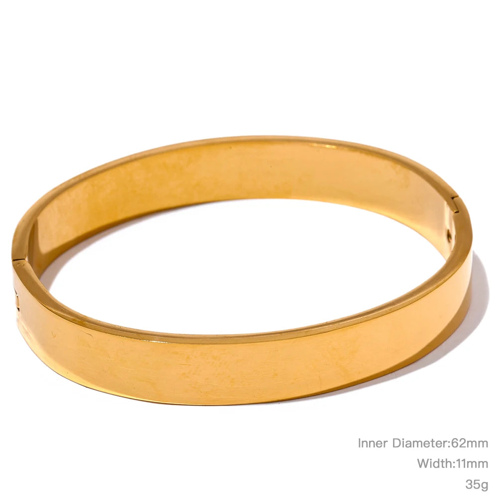 Vivienne Classic Cuff