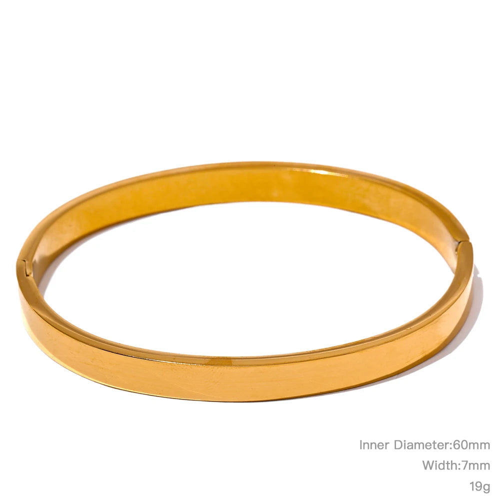 Vivienne Classic Cuff