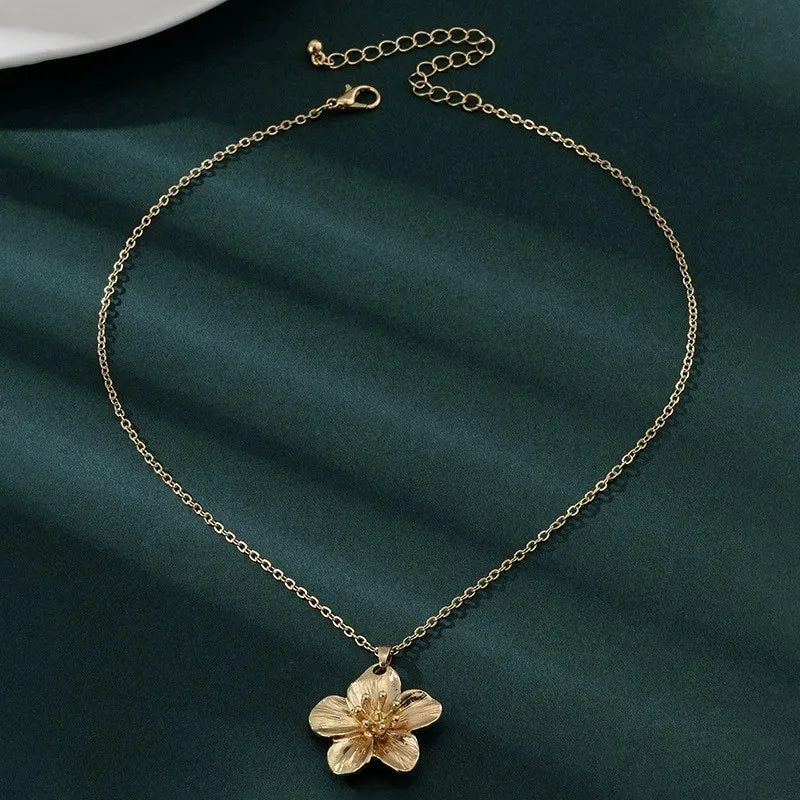 Floréa Bloom Pendant Necklace